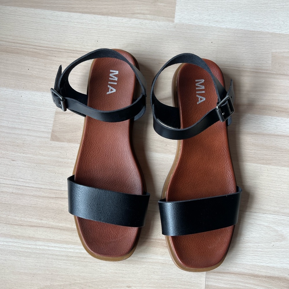 MIA Black and Brown Leather Sandals